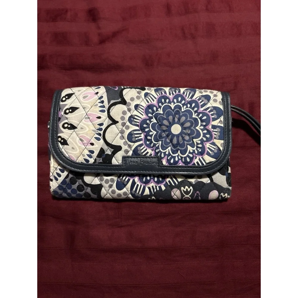 Vera Bradley Quilted Floral Medallion Wallet Clutch Snap Zip Coin‎ Purple Cotton